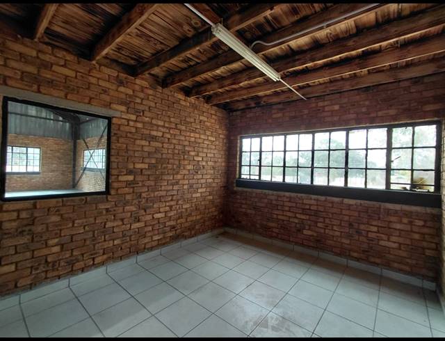 239M² WAREHOUSE TO LET IN BENONI AH